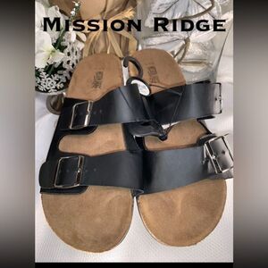 🔴NWT Mission Ridge S:9/10 buckle cork foot bed black faux leather sandals